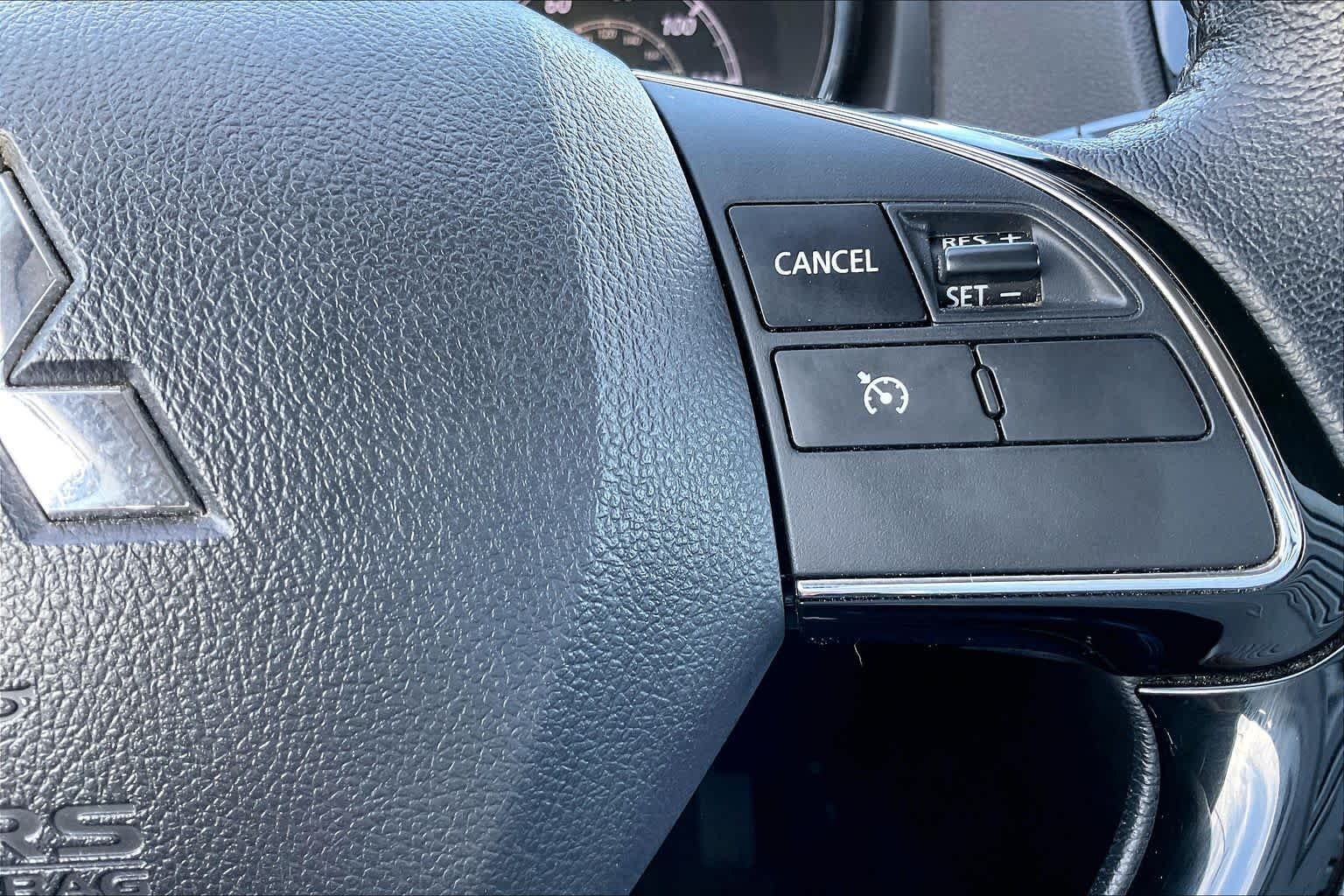 Used 2024 Mercury Gray Metallic Mitsubishi SE image 24