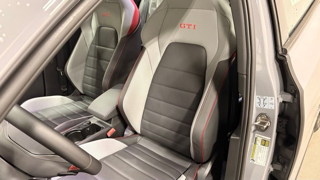 2026 Volkswagen Golf GTI SE - Photo 9