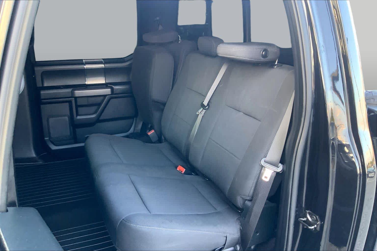 Used 2019 Agate Black Metallic Ford XLT image 19