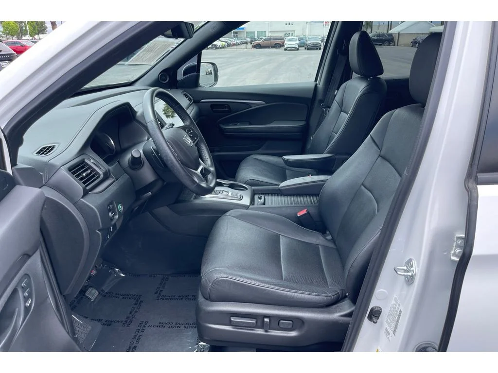 Certified Used 2023 Platinum White Pearl Honda AWD EX-L image 10