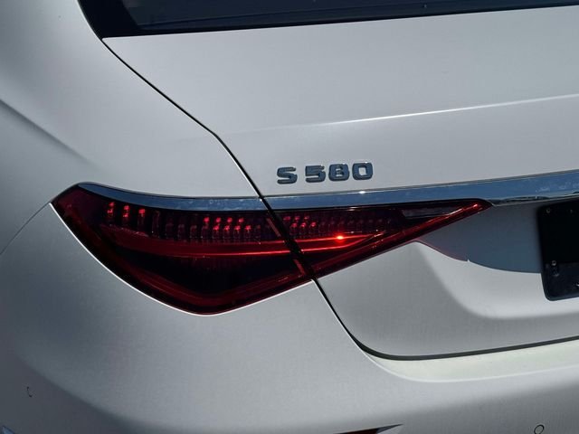 New 2026 MANUFAKTUR Moonlight White Magno Mercedes-Benz S 580 image 10