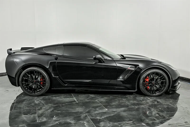 Used 2017 Black Chevrolet Z06 image 10
