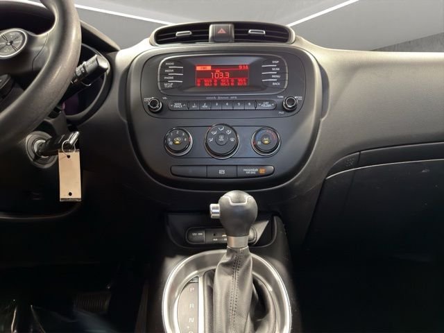 Used 2015 Brown Kia Base image 28