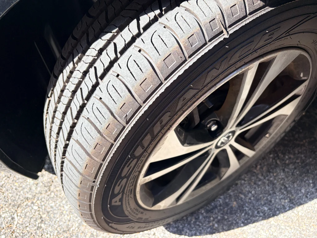 Used 2023 Super Black Nissan SV image 30