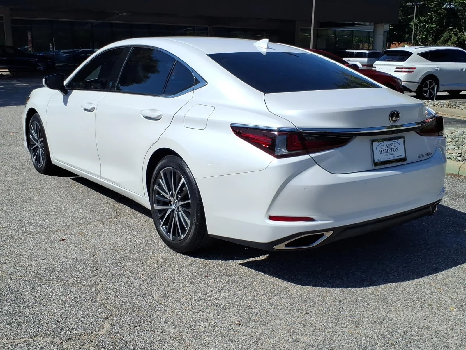 Used 2023 Eminent White Pearl Lexus ES 350 image 10
