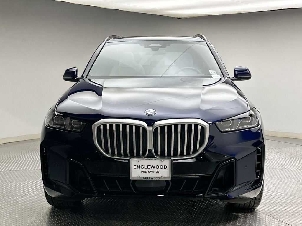 Used 2025 Blue BMW xDrive40i image 16