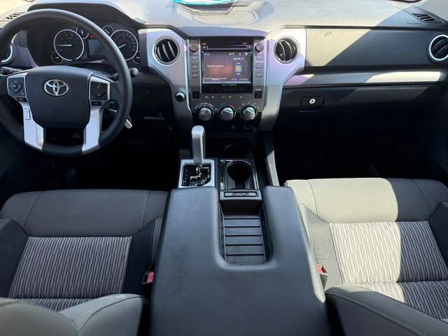 Used 2014 Super White Toyota SR5 image 22