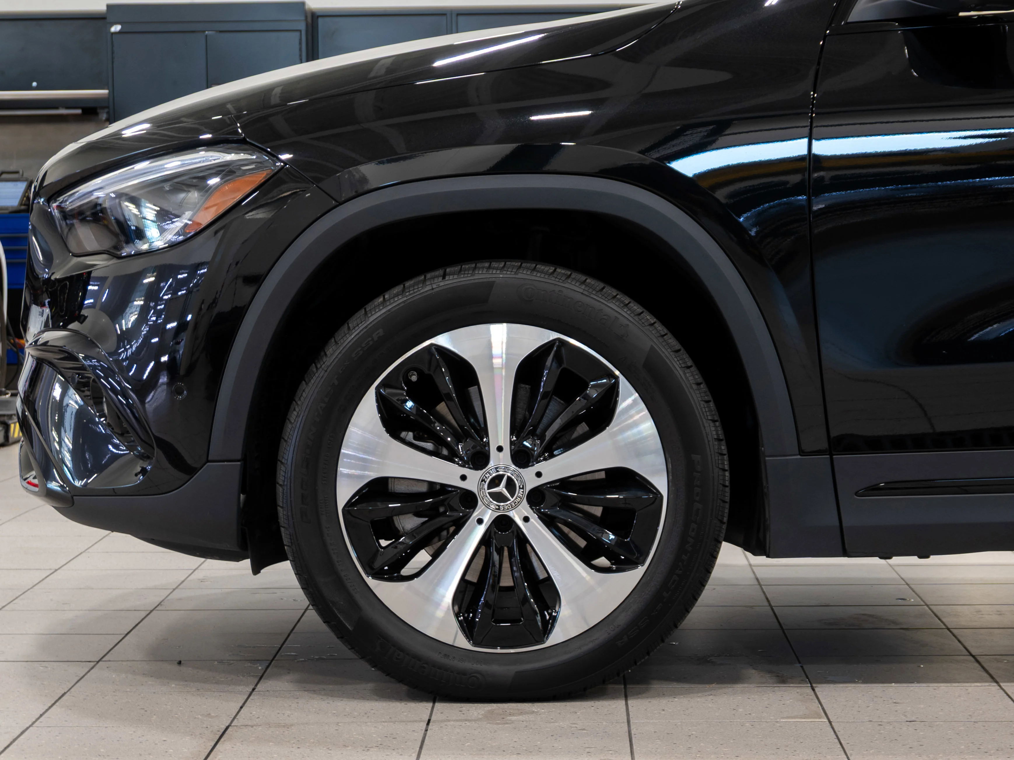 New 2026 COSMOS BLACK METALLIC Mercedes-Benz GLA 250 image 16