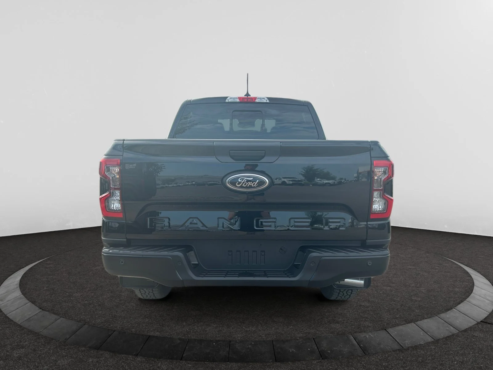 New 2026 Shadow Black Ford XLT image 4