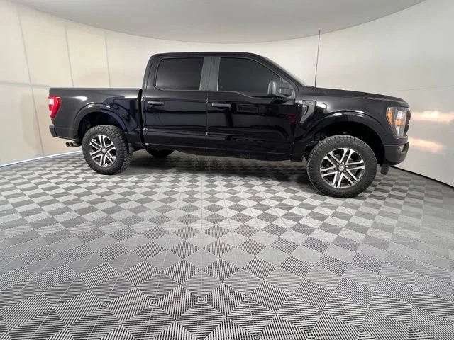 Used 2023 Black Ford XL image 8