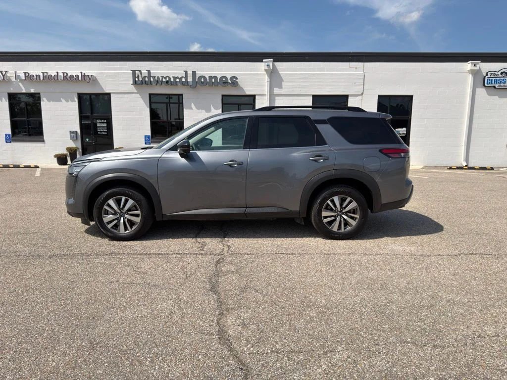 Used 2026 Gray Nissan SL image 7