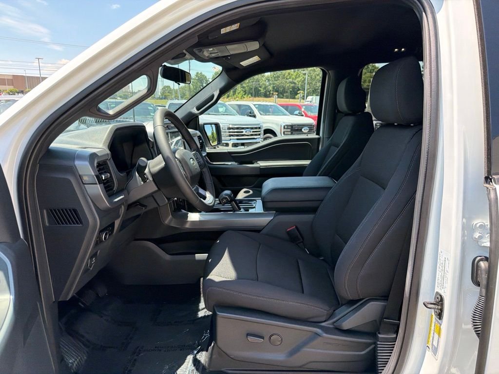 New 2026 Oxford White Ford XLT image 10