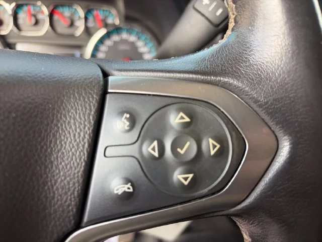 Used 2019 Black Chevrolet LT image 17