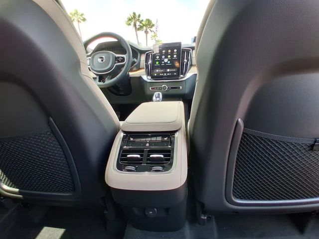 New 2026 Aurora Silver Volvo Plus image 13