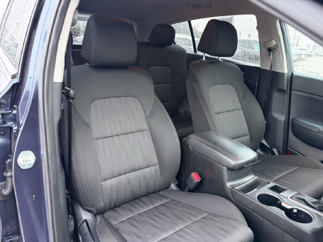 Certified Used 2022 Pacific Blue Kia LX image 21