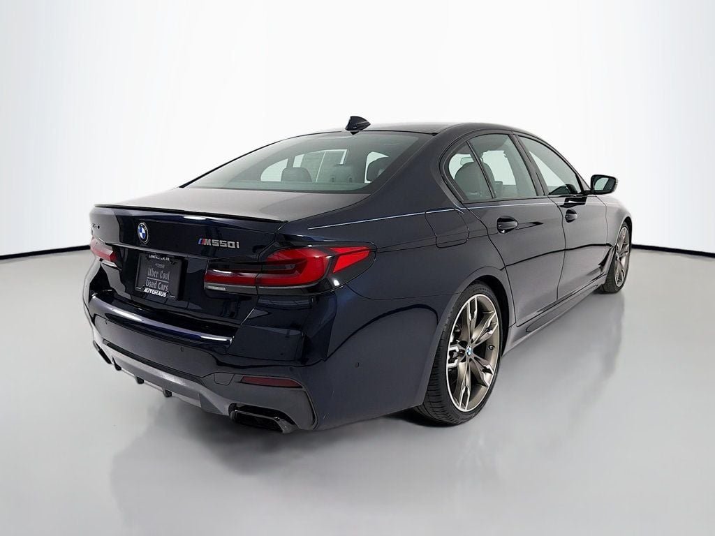 Used 2021 Carbon Black Metallic BMW M550i xDrive image 7