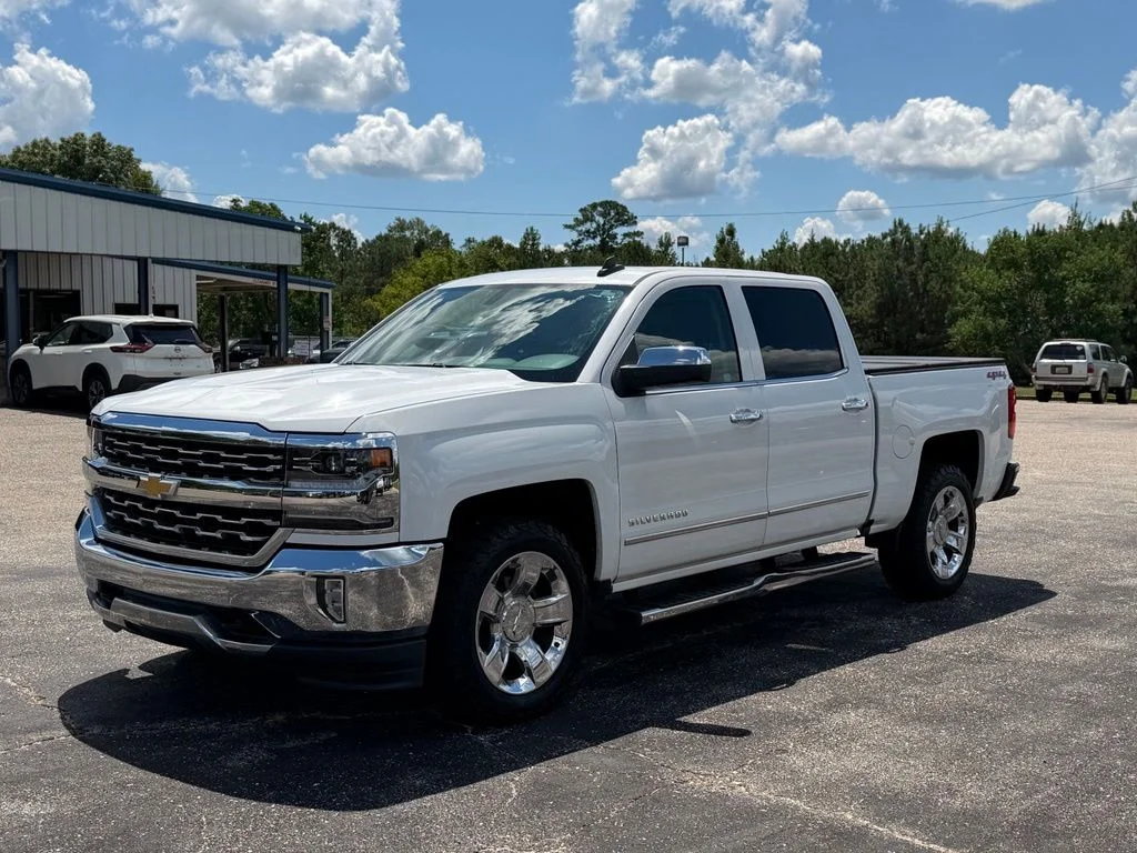 Used 2018 White Chevrolet LTZ image 22