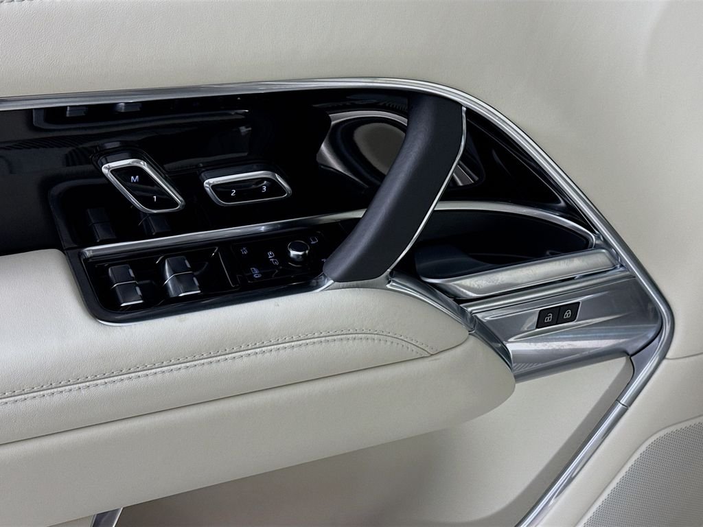 New 2026 Batumi Gold Land Rover SE image 19