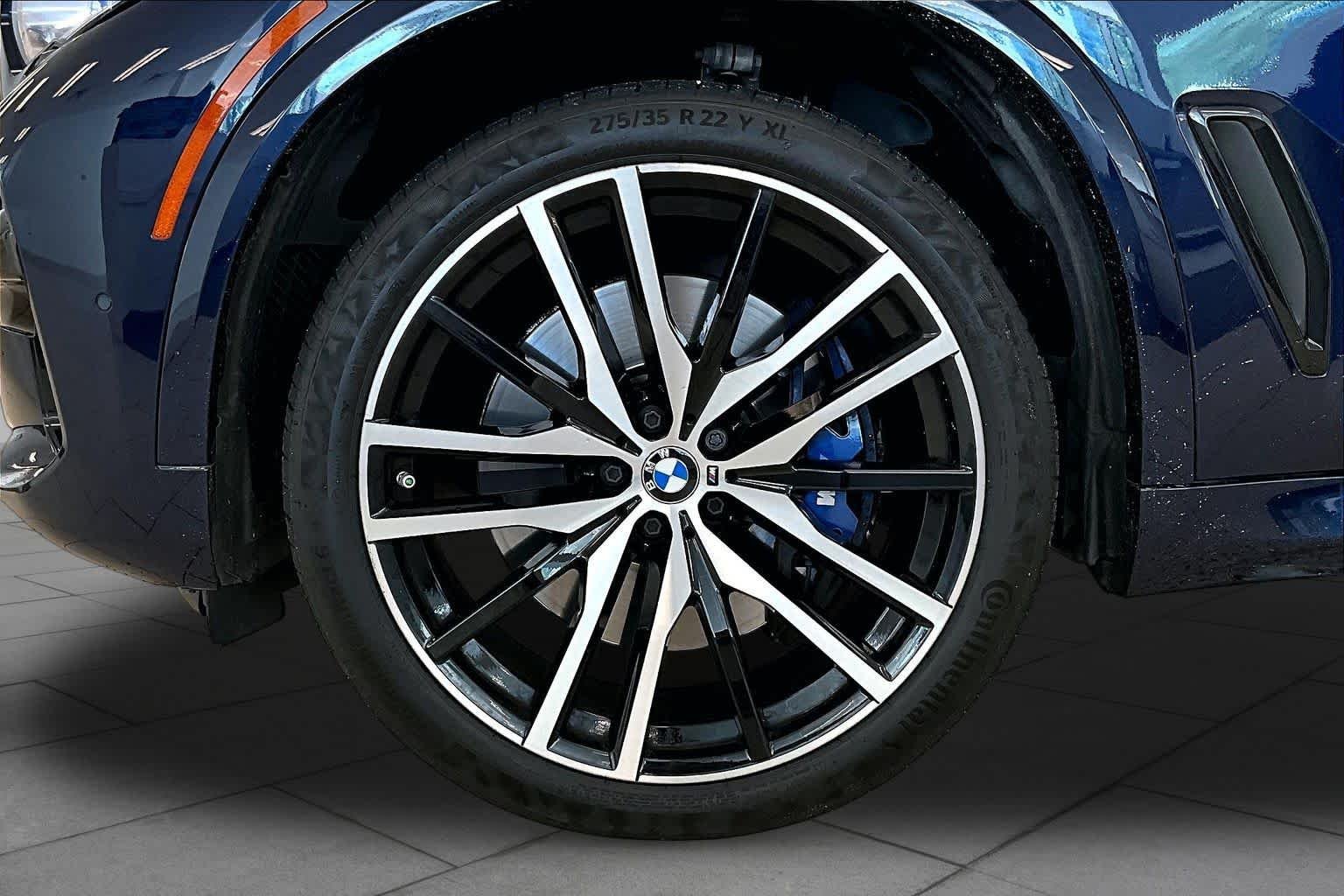 Certified Used 2021 Tanzanite Blue II Metallic BMW M50i image 10