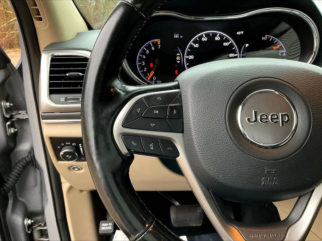 Used 2020 Billet Silver Metallic Jeep Limited image 11