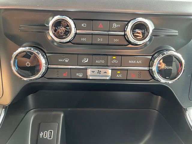 New 2026 CARBONIZED GRAY Ford XLT image 30