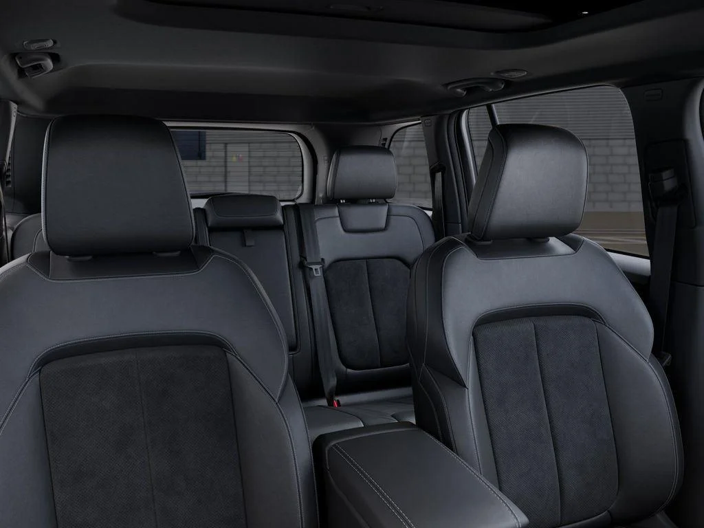 Used 2026 Baltic Gray Metallic Clearcoat Jeep Laredo image 28