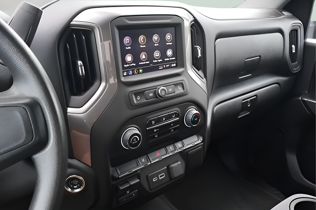 Used 2025 White Chevrolet Custom image 20