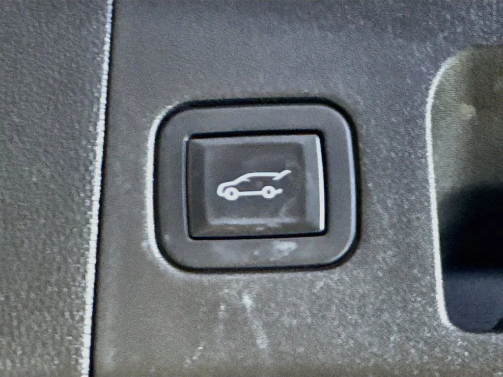 Used 2019 Black Cadillac Premium Luxury image 33