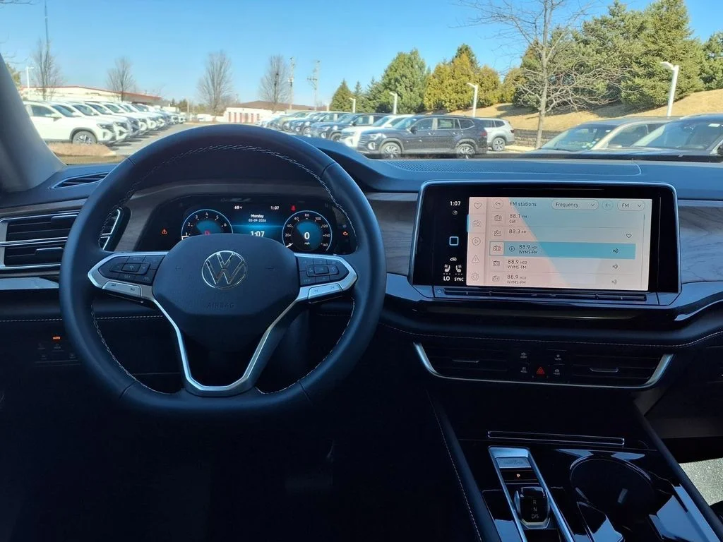New 2026 Pure Gray Volkswagen 2.0T SE w/Technology image 10