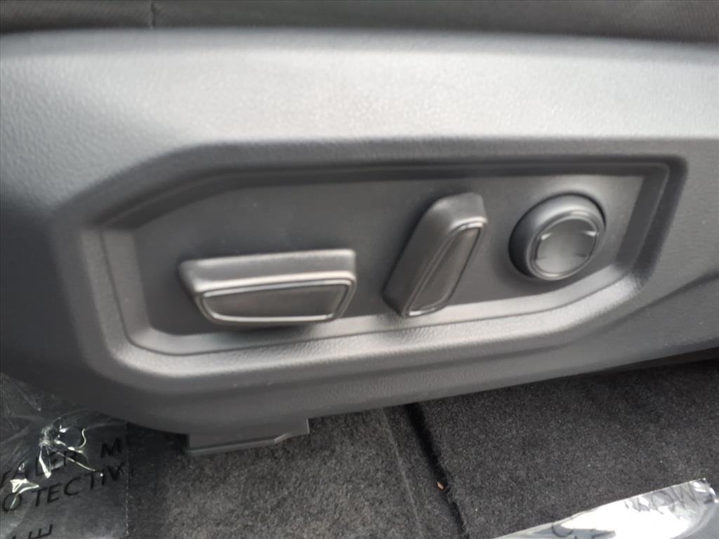 2026 Toyota Tundra SR5 - Photo 10