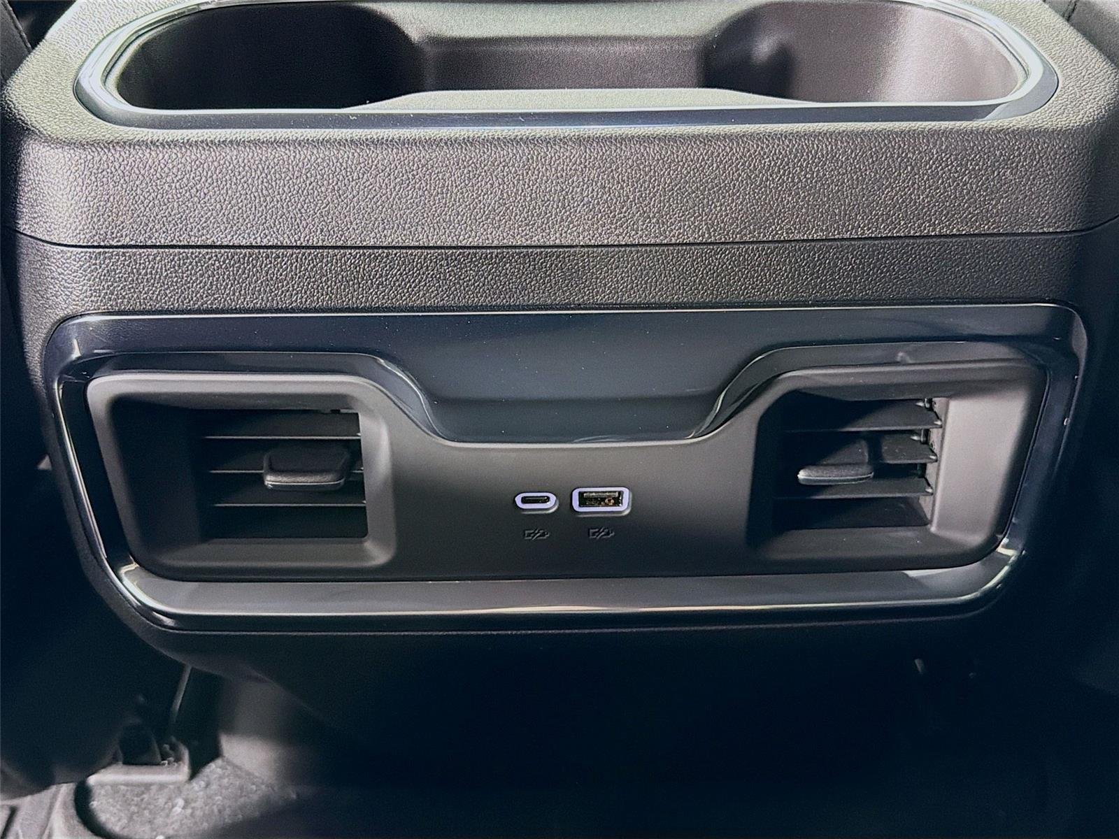 New 2026 Onyx Black GMC Elevation image 29