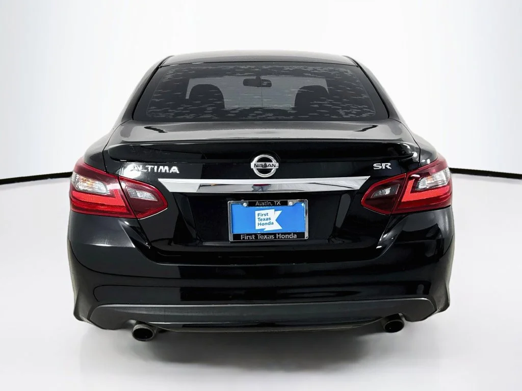 Used 2018 Super Black Clearcoat Nissan 2.5 SR image 7