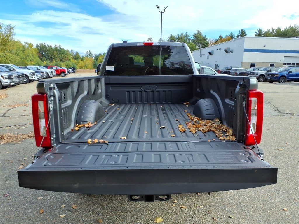 New 2027 Carbonized Gray Metallic Ford F-350® XLT image 8