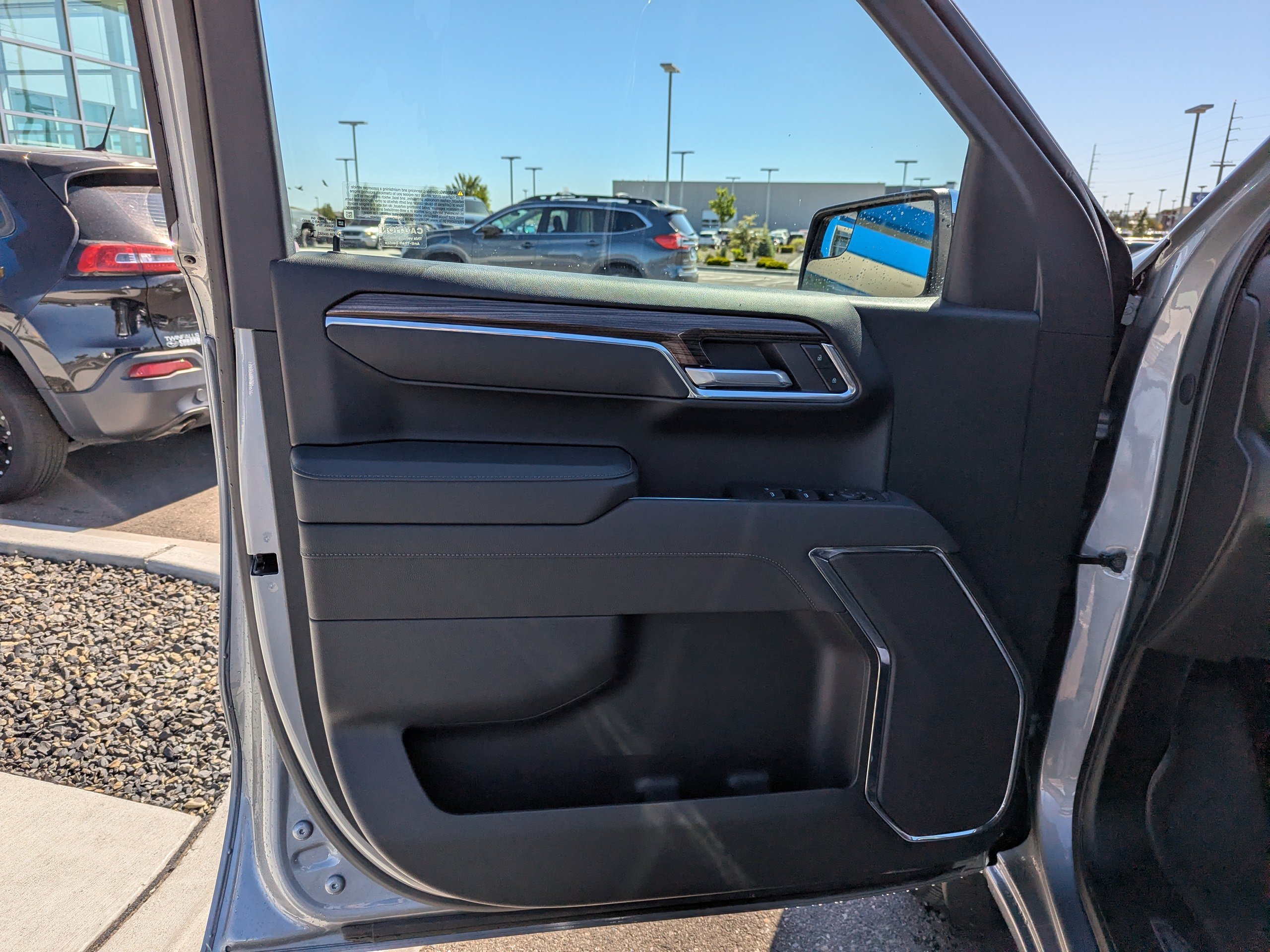 New 2025 Sterling Gray Metallic Chevrolet LT image 8