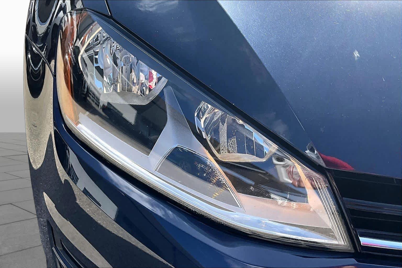 Used 2017 Night Blue Metallic Volkswagen S image 27