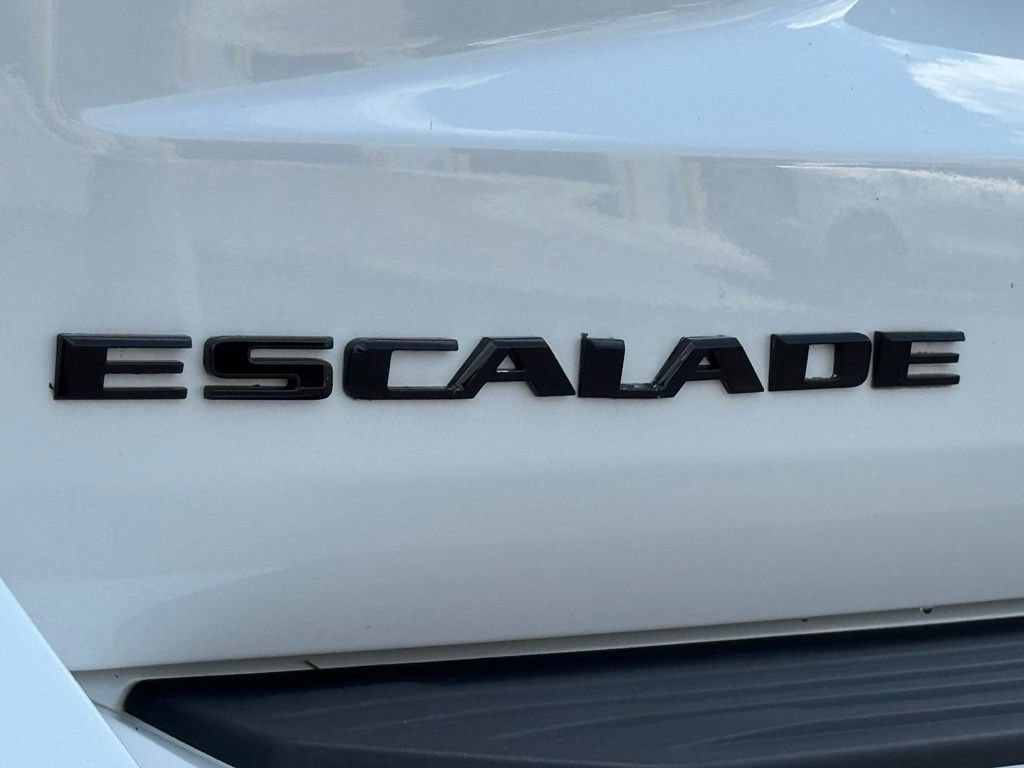 Used 2025 Crystal White Tricoat Cadillac Escalade-V image 10