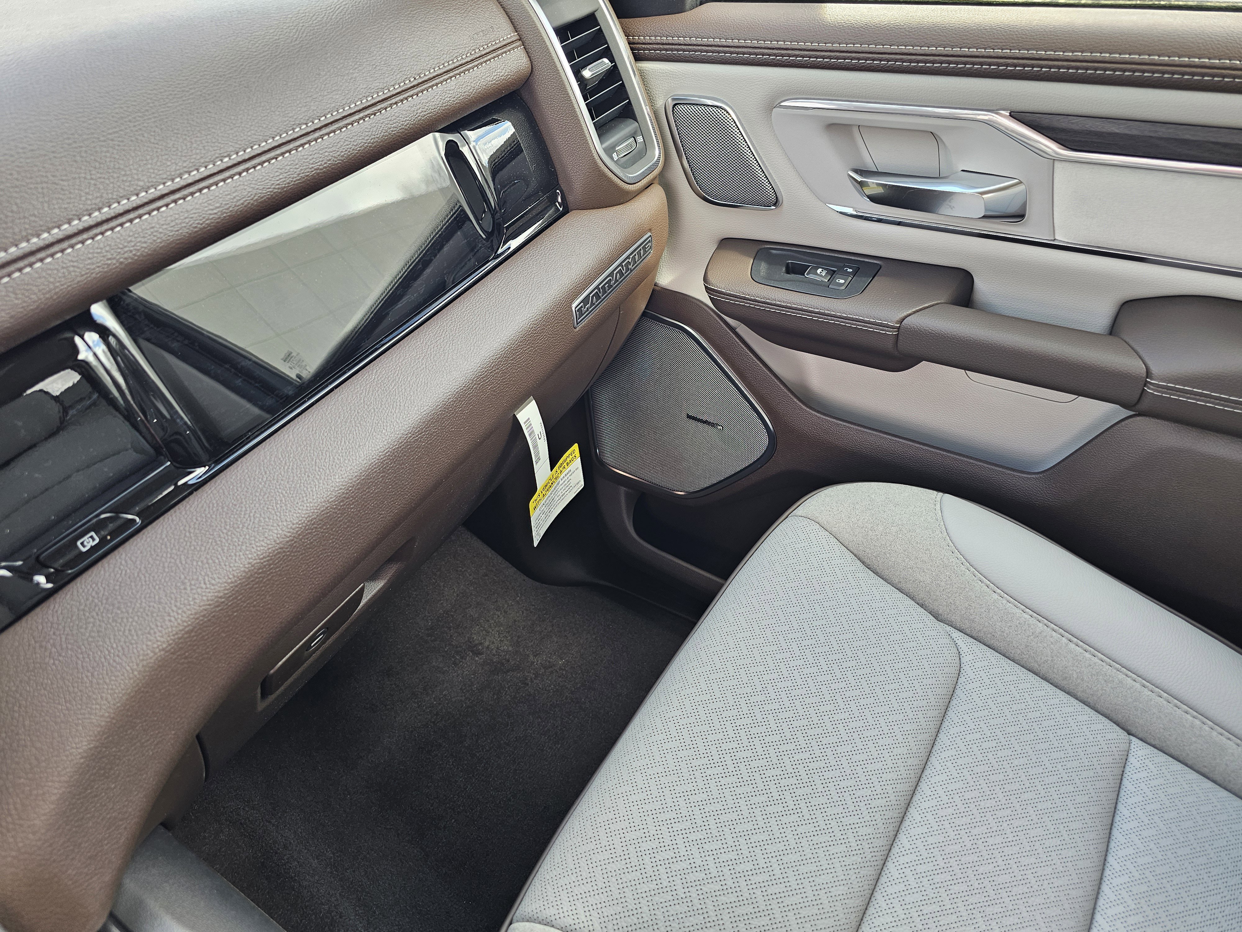 New 2026 Bright White Clearcoat Ram Laramie image 30