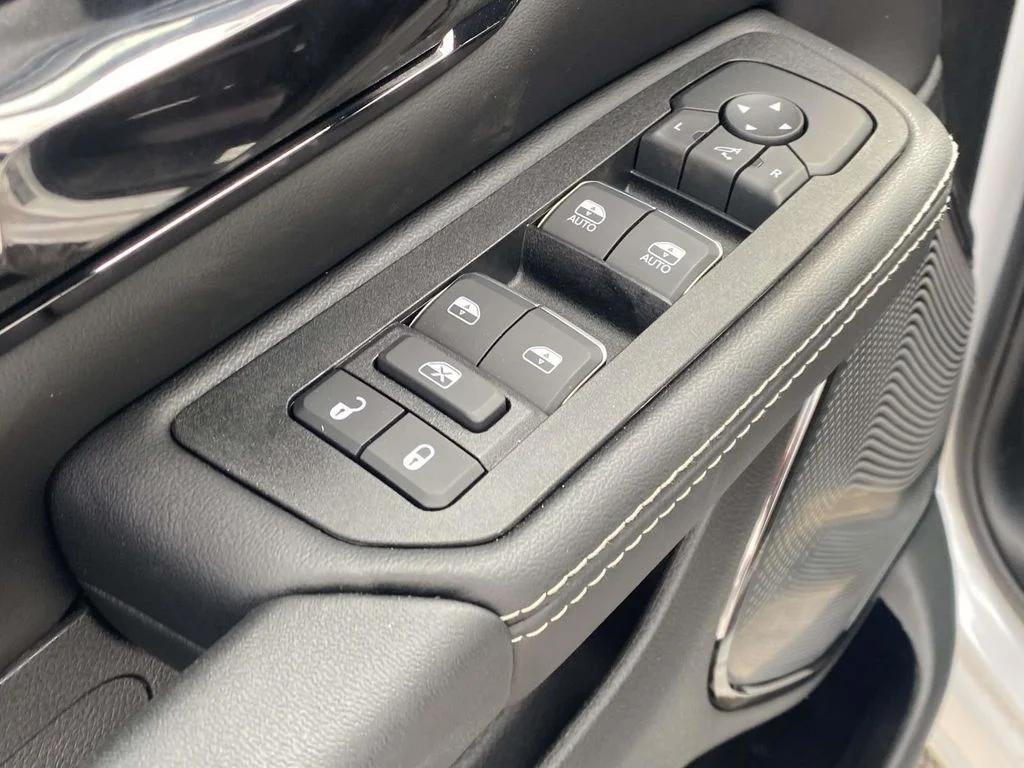 2026 RAM 1500 Limited - Photo 39