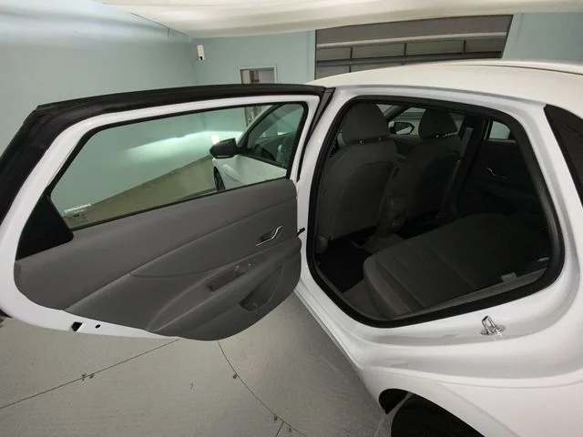 Used 2024 White Hyundai SEL image 22