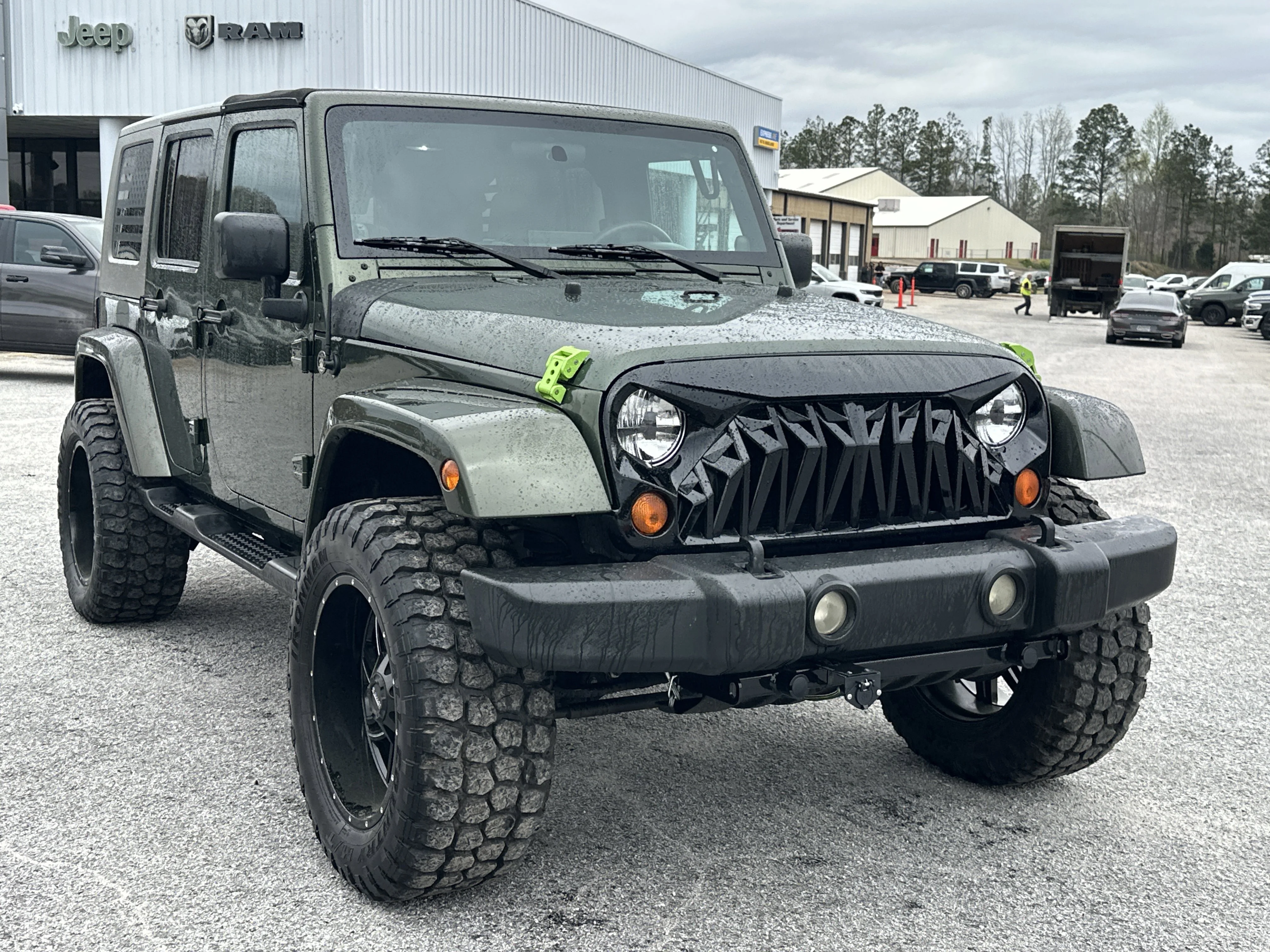 Used 2007 Jeep Wrangler Unlimited Sahara with VIN 1J8GA59147L150747 for sale in Carrollton, GA