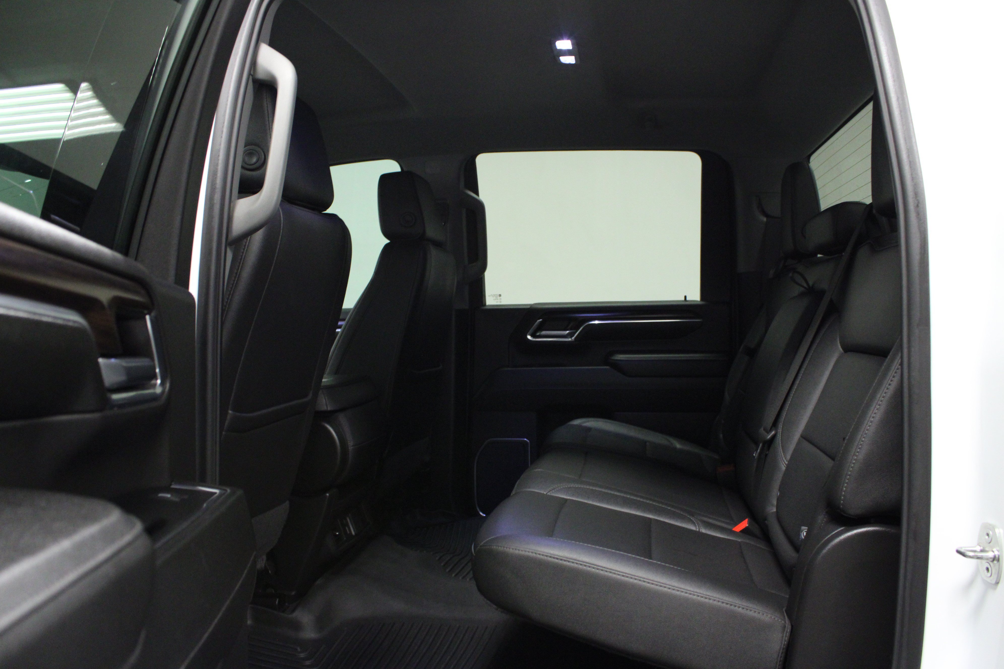 Used 2024 Summit White GMC SLT image 13