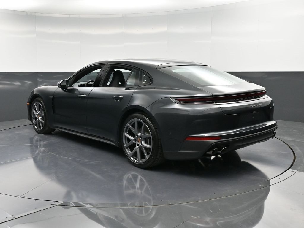 2026 Porsche Panamera 4 photo 2