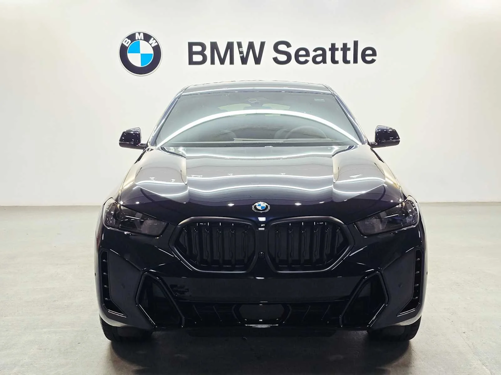 New 2026 Carbon Black Metallic BMW xDrive40i image 6