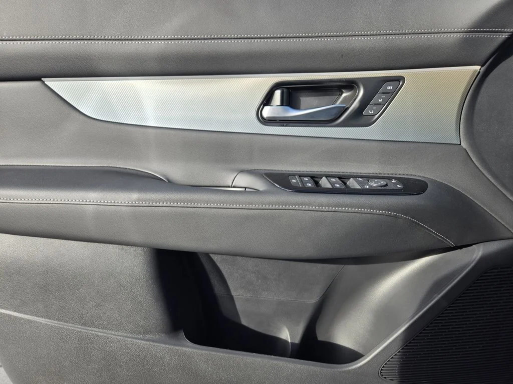 New 2026 Gun Metallic Nissan SL image 21