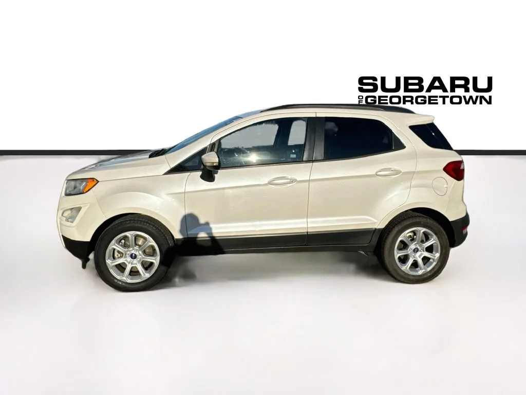 Used 2018 White Ford SE image 4