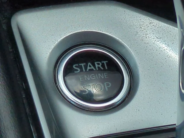 Certified Used 2021 Blue Nissan 2.5 SL image 27