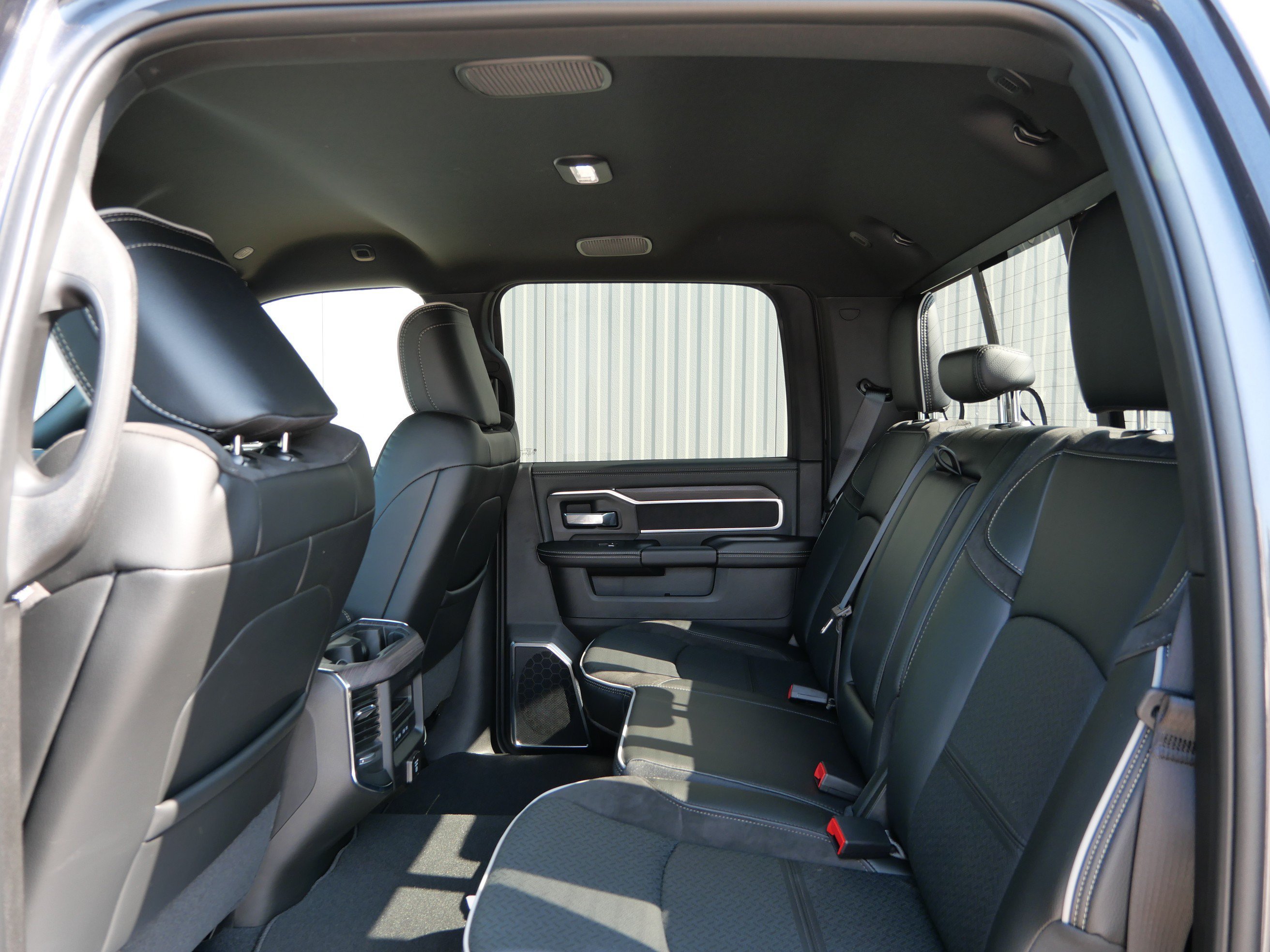 New 2026 Granite Crystal Metallic Clear-Coat Exterior Paint RAM Laramie image 8