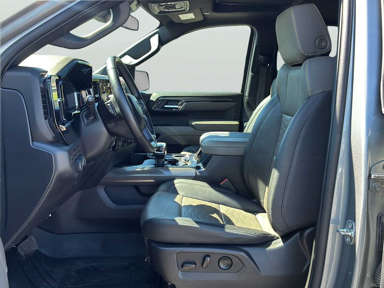 2023 Chevrolet Silverado 1500 ZR2 - Photo 26