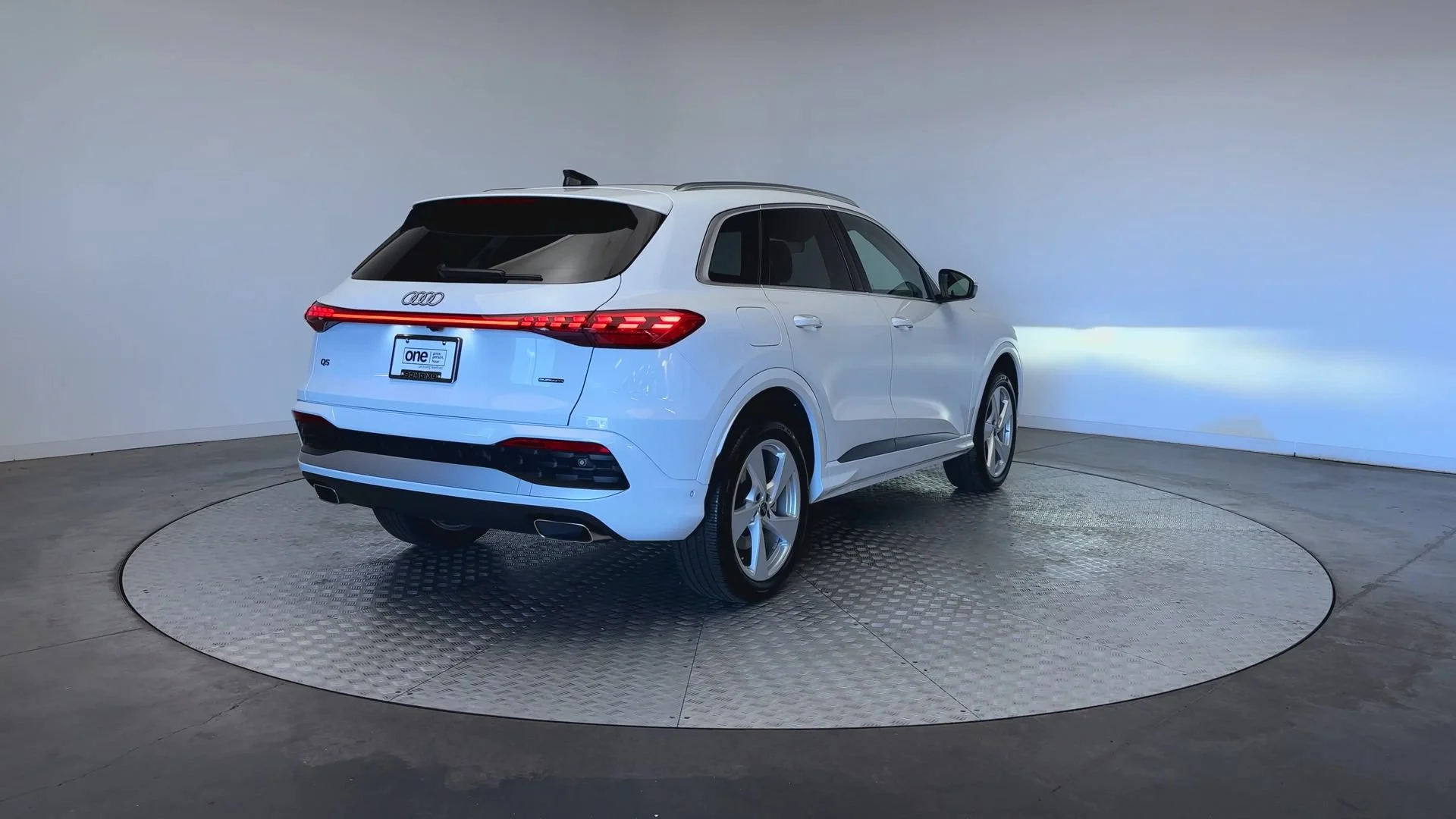 2025 Audi Q5 Premium Plus - Photo 8