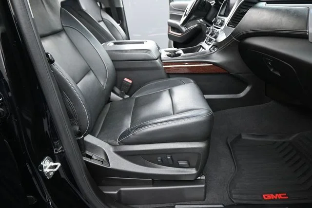 Used 2020 Black GMC SLT image 23